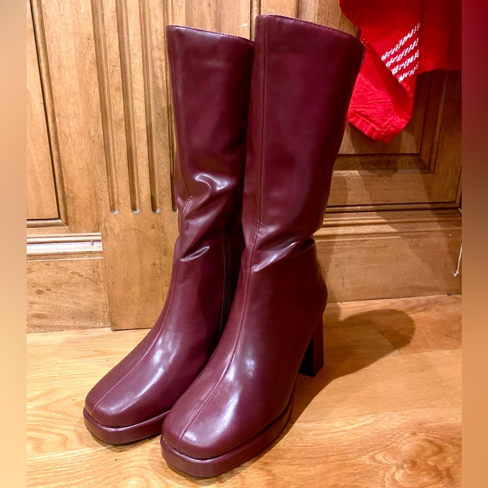 Women's Heeled Burgundy Mid / Upper Calf-High Boots - Never Worn!! New